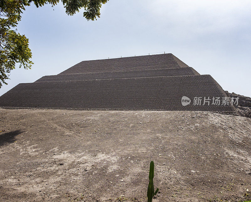 秘鲁利马Huaca Huallamarca的土坯金字塔